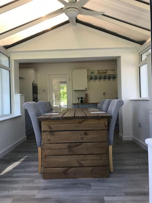 Perfect 4 Cpls & Families . Close To Everything Villa Pentraeth Buitenkant foto
